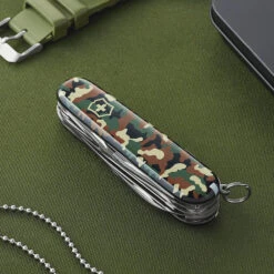 Victorinox Classic Camouflage Blistered -Outdoor Gear 0.6223.94B1 2 600x600 a9880365 39cd 4813 83ac d9c26331e7e9