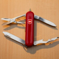 Victorinox Midnight Manager - Red -Outdoor Gear 0.6366 5 600x600 b5f26456 c392 43a6 ac09 c429e0da3bf0
