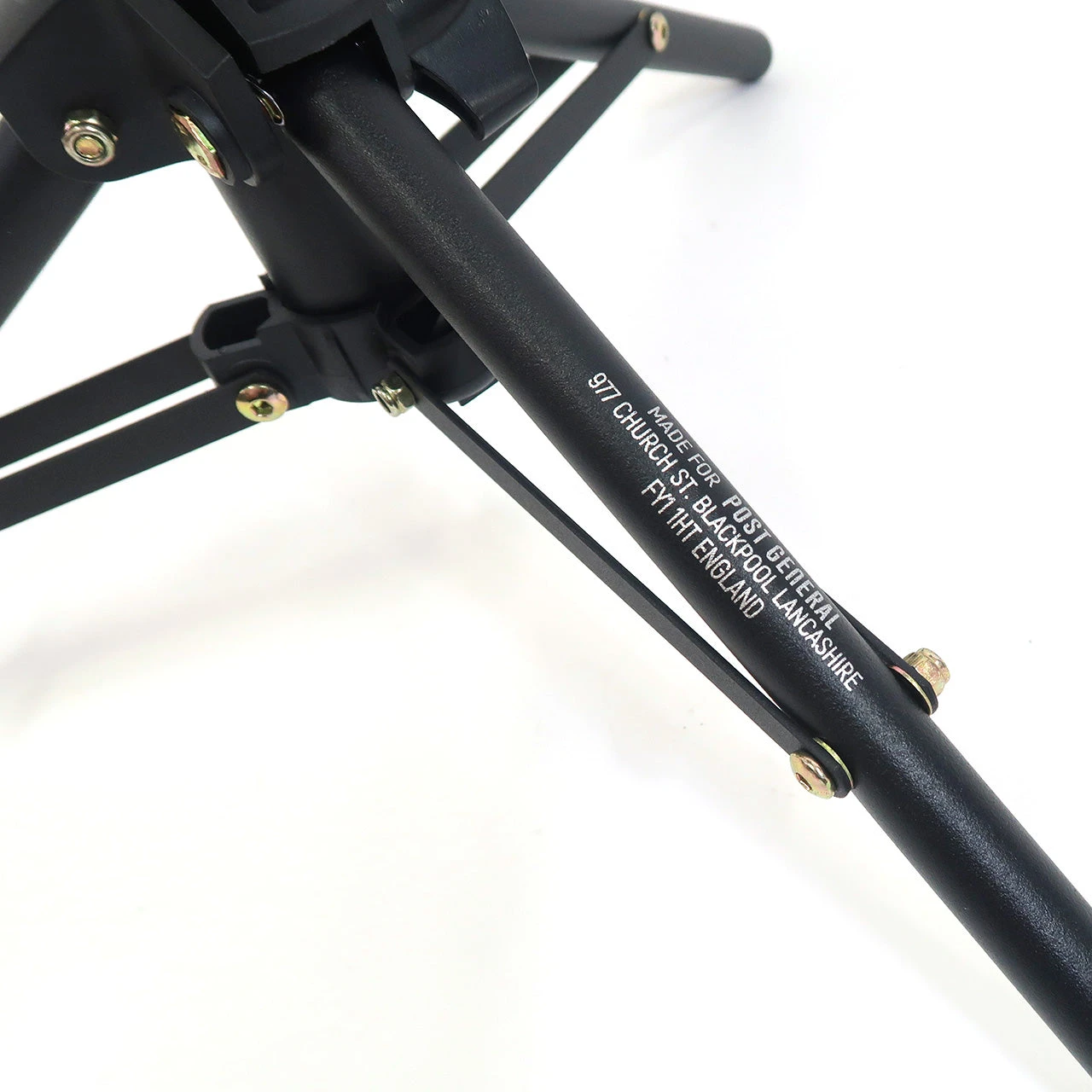 Post General Tri-pod Table & Hanger 3 Post General Tri-pod Table & Hanger - Image 3