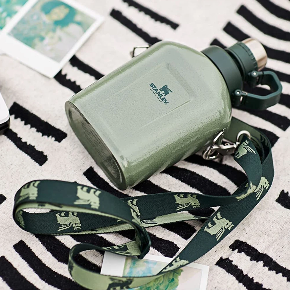 Stanley Classic Steel Canteen 1.1QT 6 Stanley Classic Steel Canteen 1.1QT - Image 6